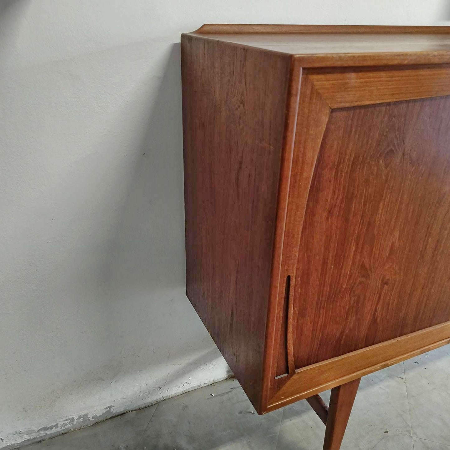 Credenza Arne Vodder design danese vintage anni 50 [84vnt] misure L.180 P.40 H.110