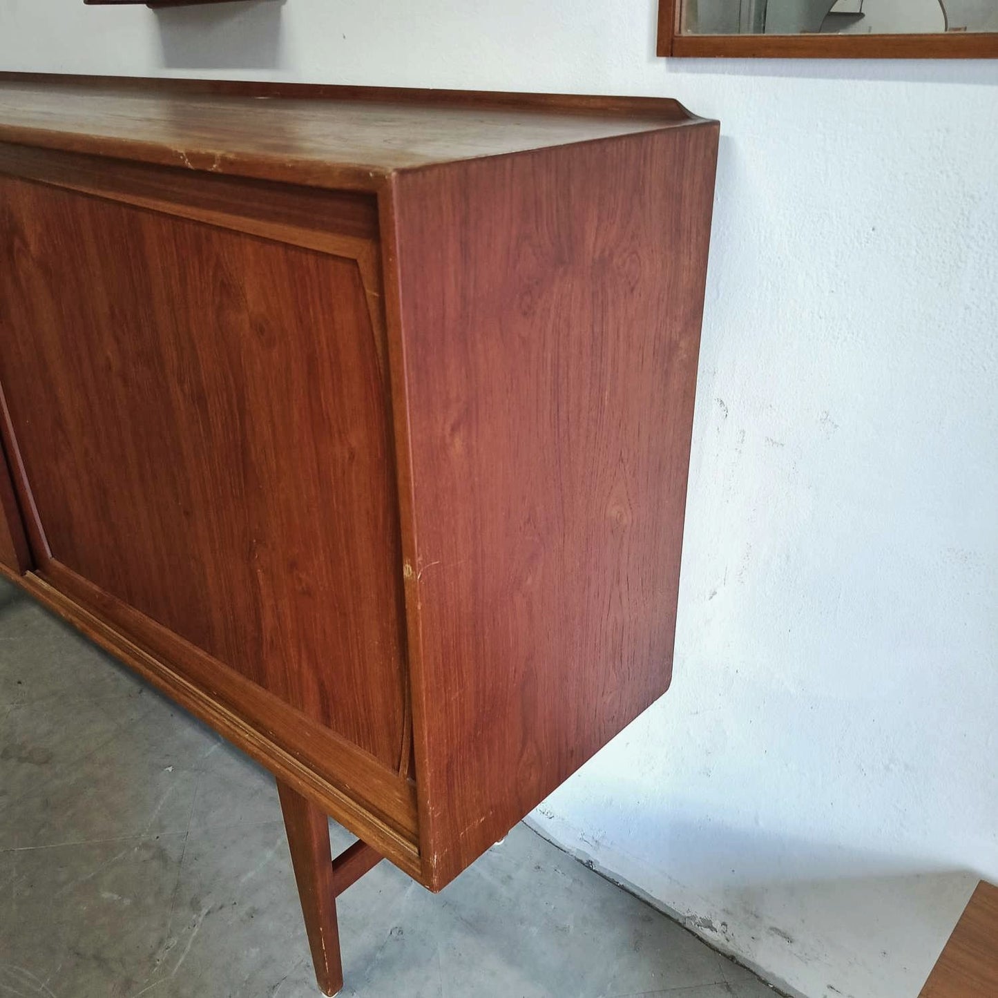 Credenza Arne Vodder design danese vintage anni 50 [84vnt] misure L.180 P.40 H.110