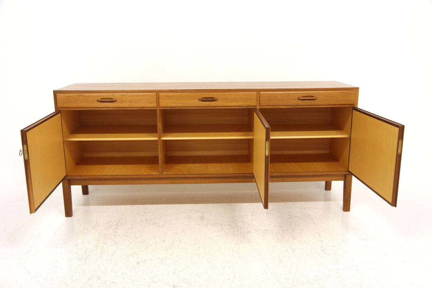 Sideboard design svedese vintage anni 60 [sw25894] misure L.180 H.80 P.46